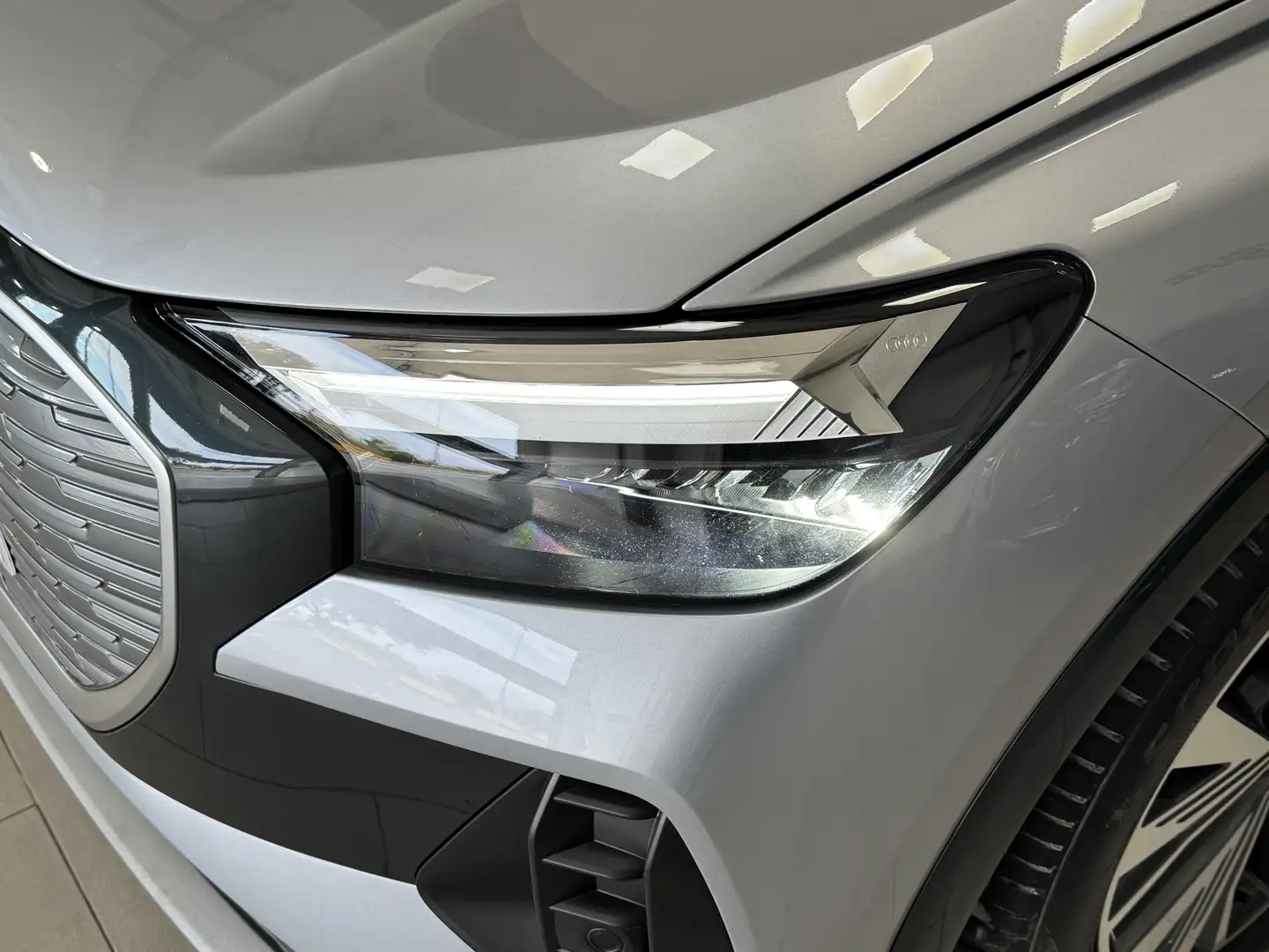 Audi Q4 e-tron Sportback 50 quattro Advanced 82KWh Gris - 2
