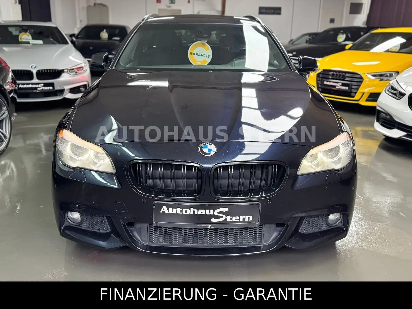 BMW 530 d Touring M Paket Navi AHK Alcantara 18Zoll Negro - 2