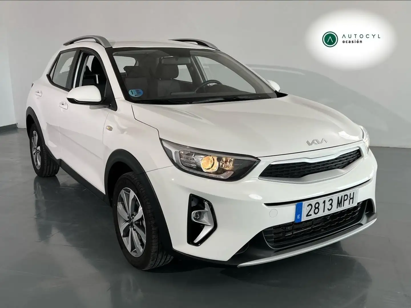 Kia Stonic 1.0 T-GDi 74kW (100CV) MHEV MT Concept Blanco - 1