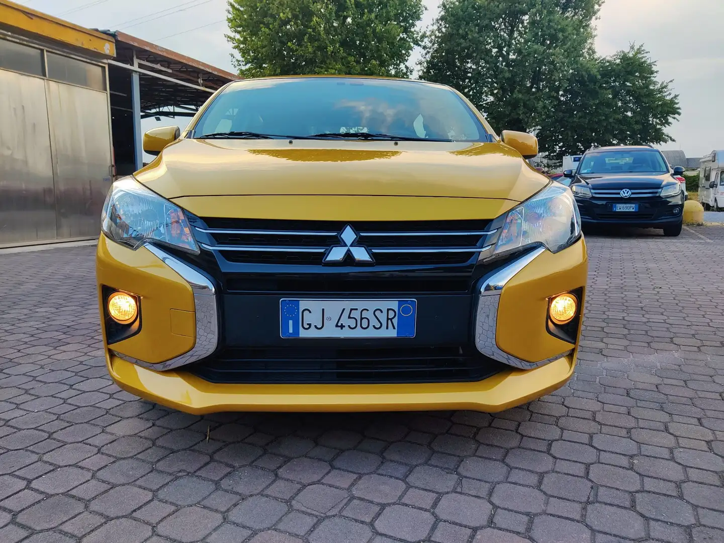 Mitsubishi Space Star Space Star II 2013 1.2 cleartec Intense cvt Oro - 2