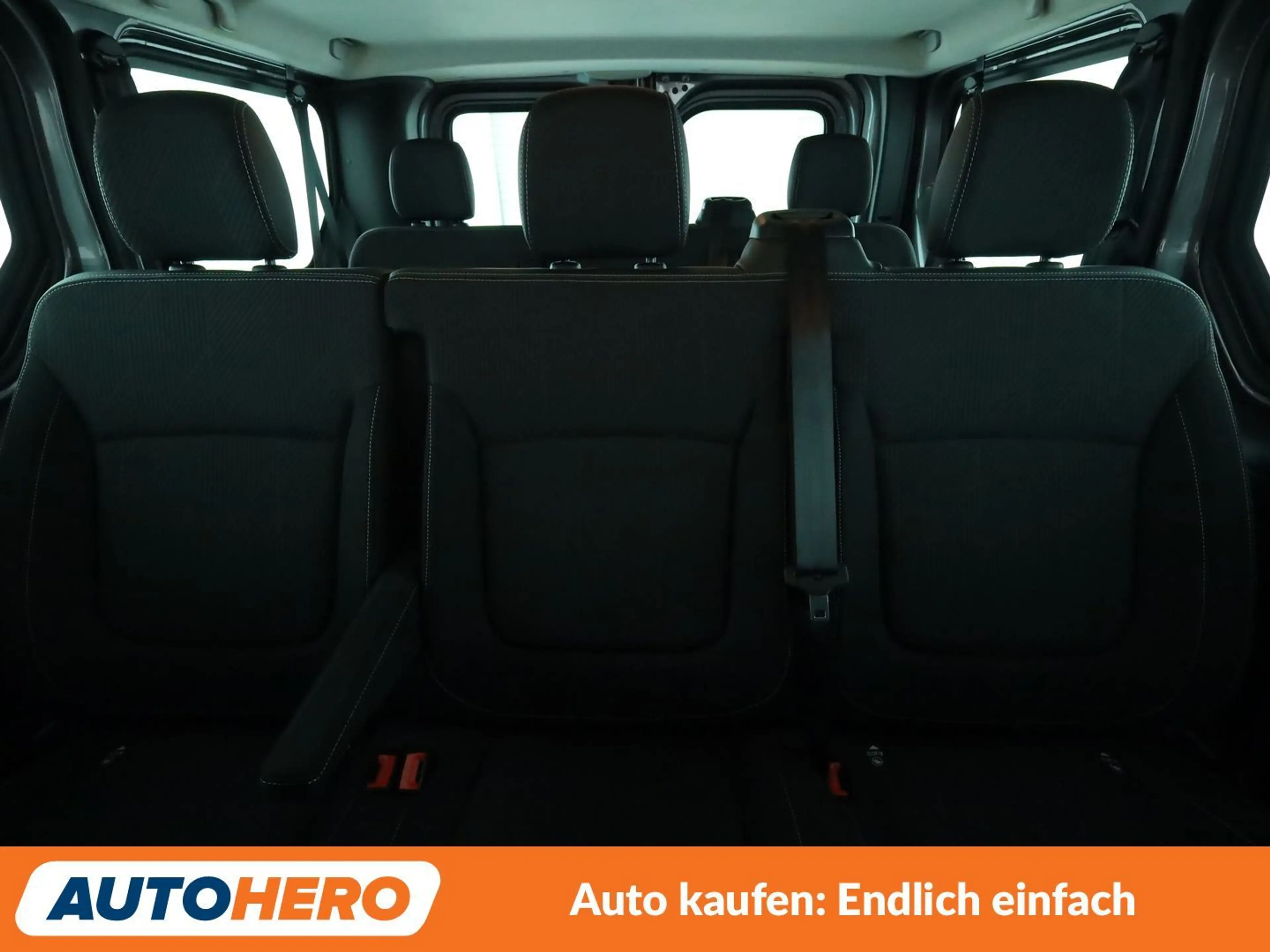 Nissan NV300 2.0 dCi L1H1 2,7t PREMIUM Aut.*NAVI*TEMPO*CAM*PDC* — photo 15