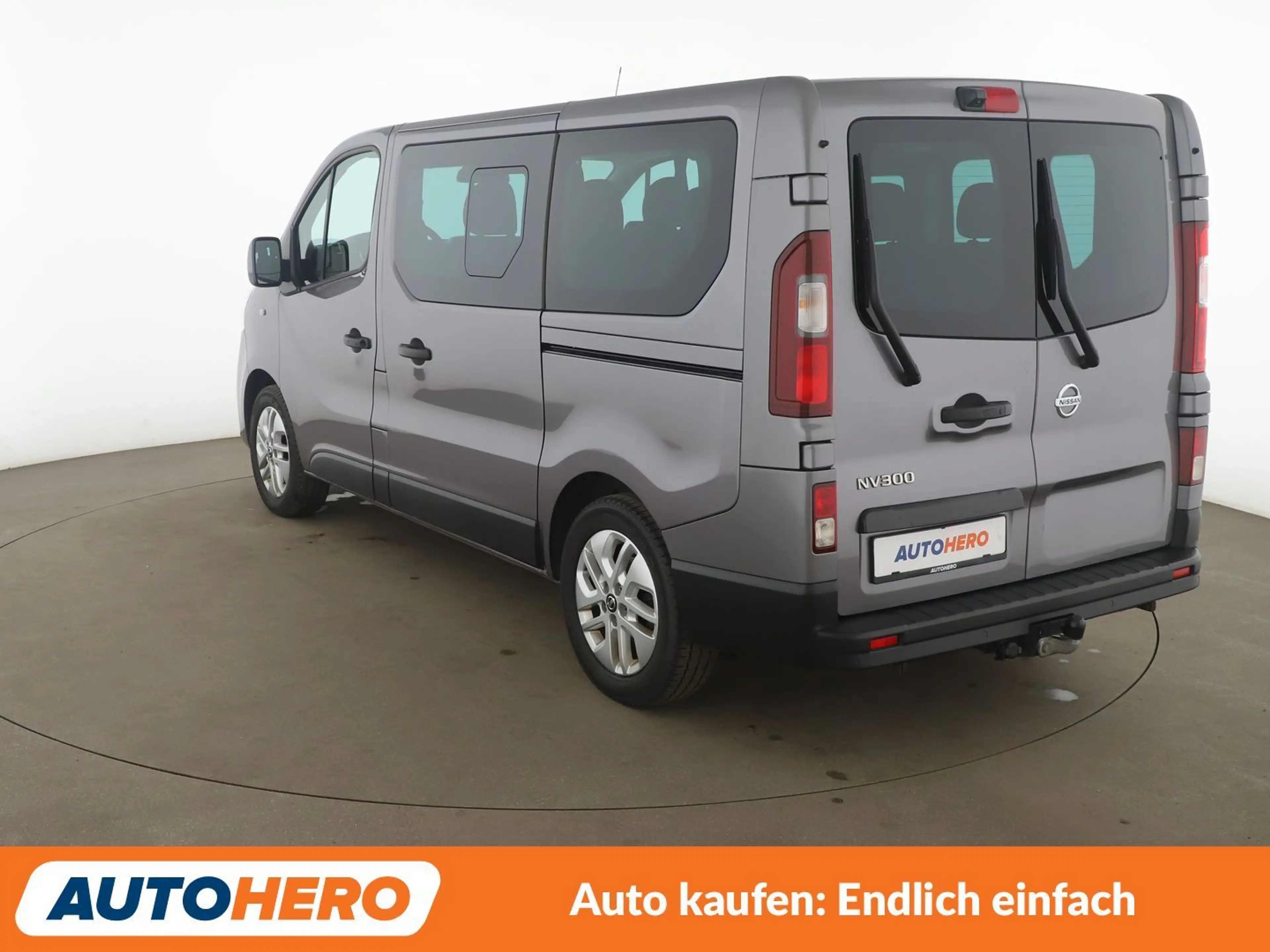 Nissan NV300 2.0 dCi L1H1 2,7t PREMIUM Aut.*NAVI*TEMPO*CAM*PDC* — photo 4