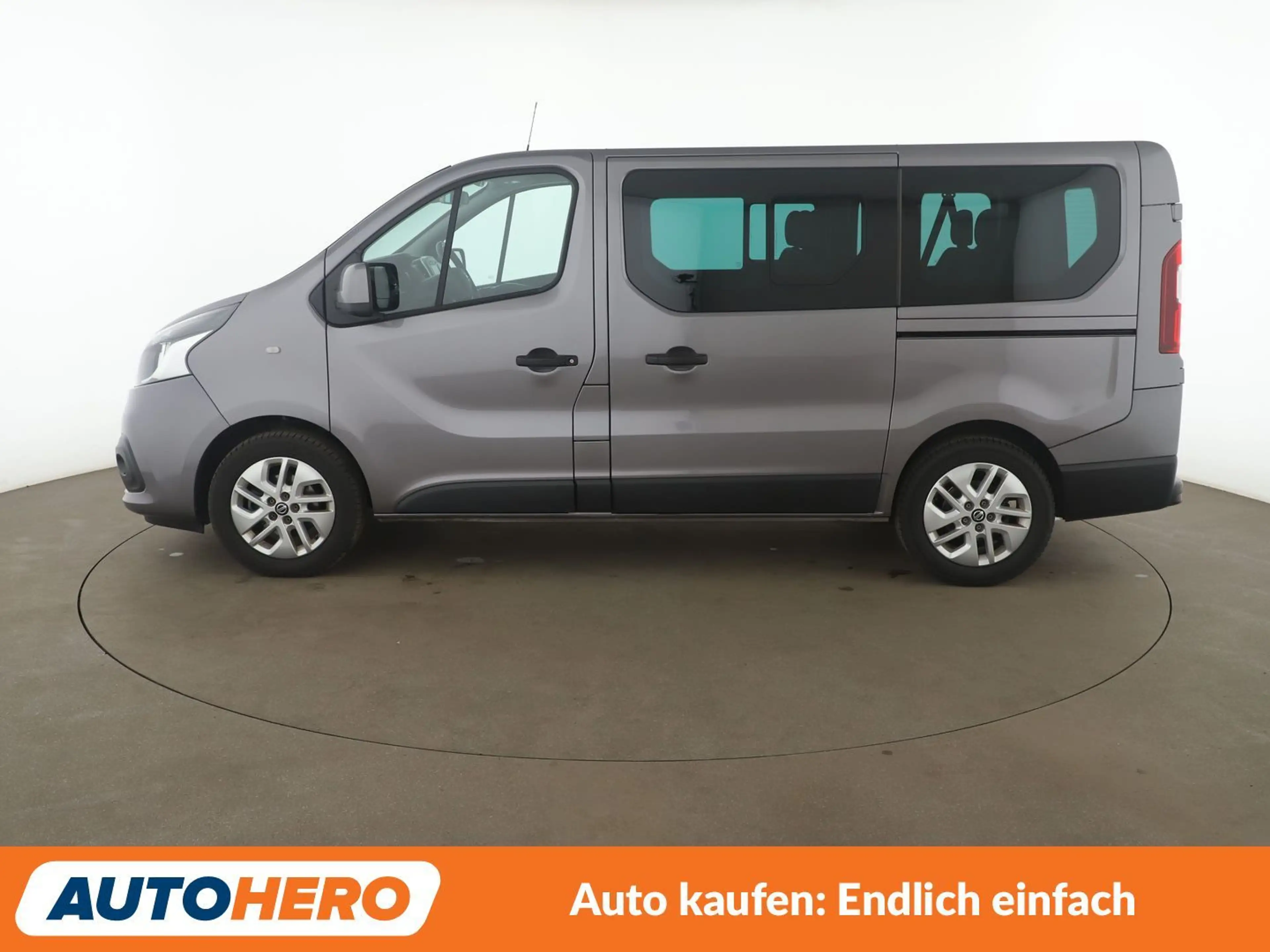 Nissan NV300 2.0 dCi L1H1 2,7t PREMIUM Aut.*NAVI*TEMPO*CAM*PDC* — photo 3