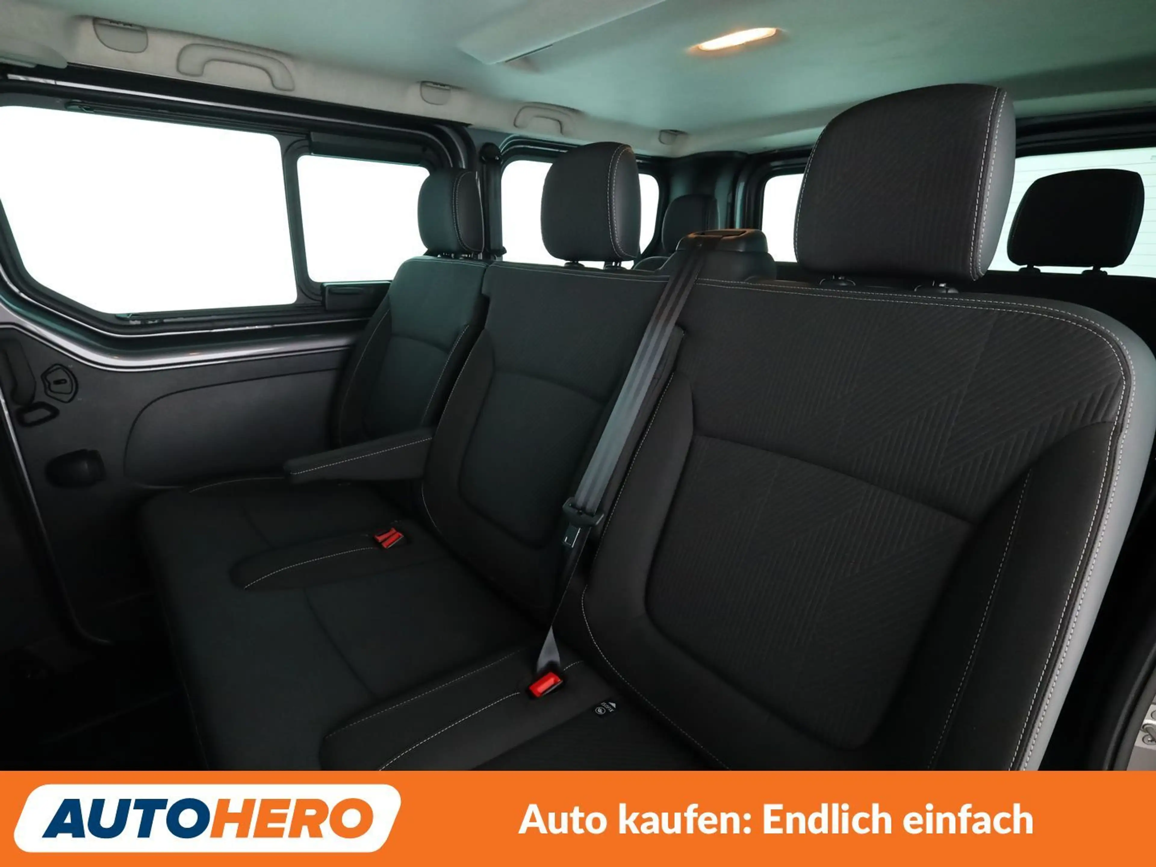 Nissan NV300 2.0 dCi L1H1 2,7t PREMIUM Aut.*NAVI*TEMPO*CAM*PDC* — photo 14