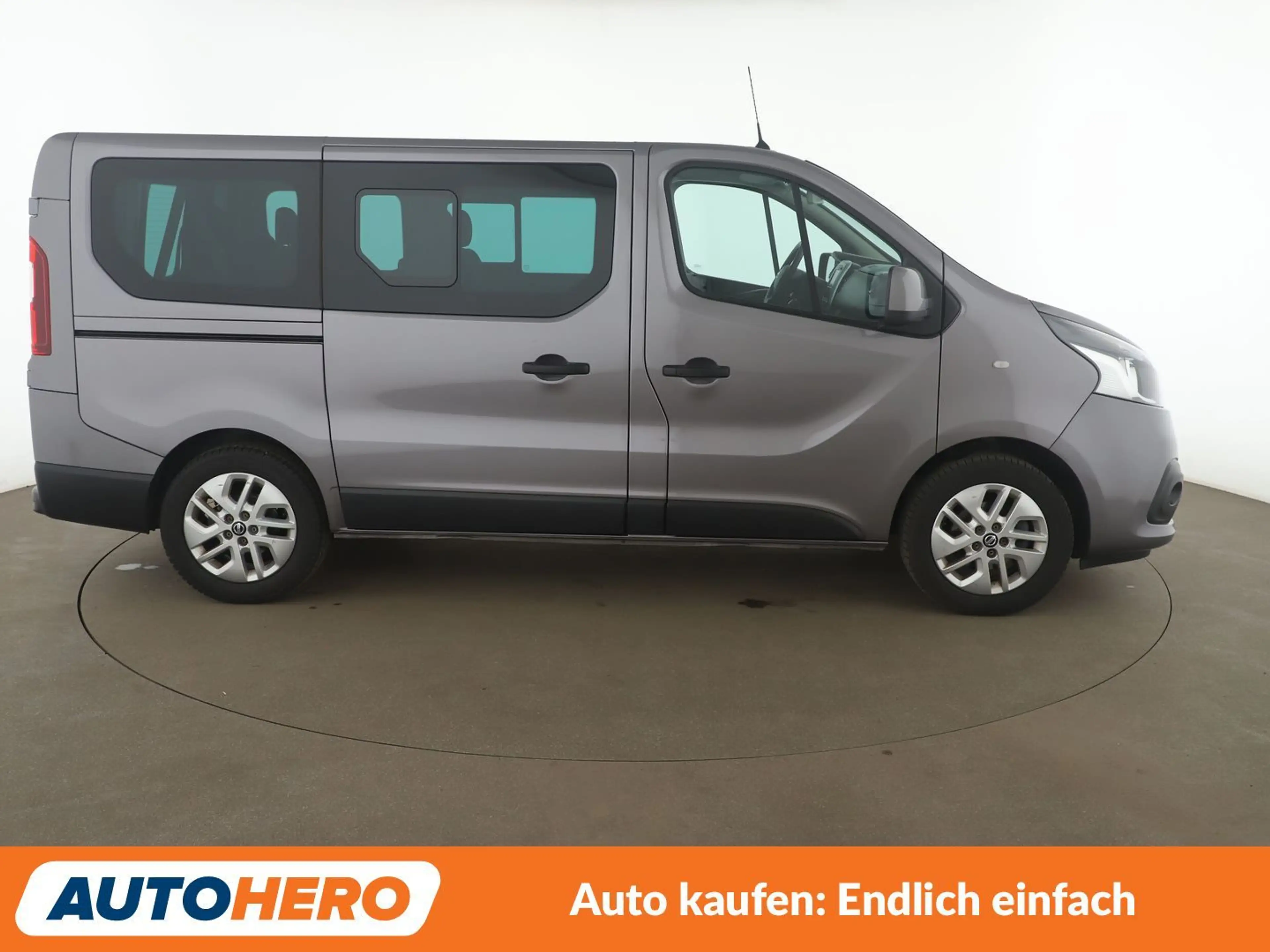 Nissan NV300 2.0 dCi L1H1 2,7t PREMIUM Aut.*NAVI*TEMPO*CAM*PDC* — photo 7
