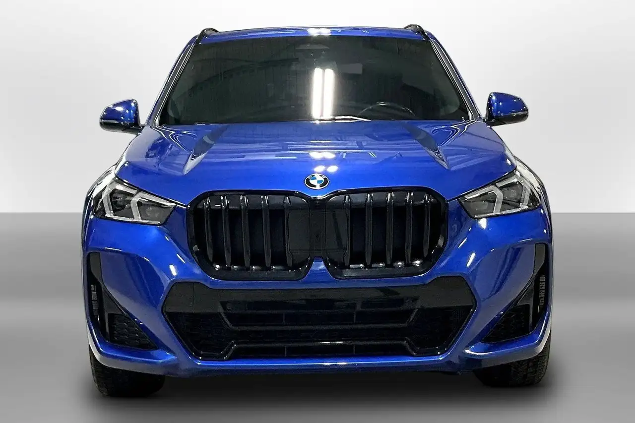 BMW X1 снимка BMW X1