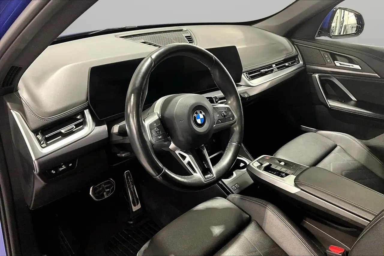 BMW X1 снимка BMW X1