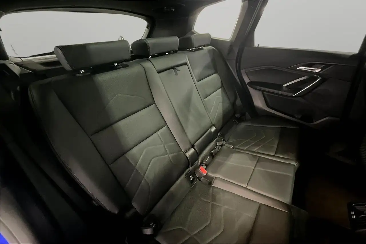 BMW X1 снимка BMW X1