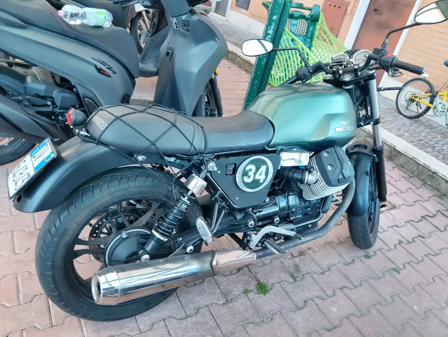 Moto Guzzi V 7 Stone 2015 Verde - 1
