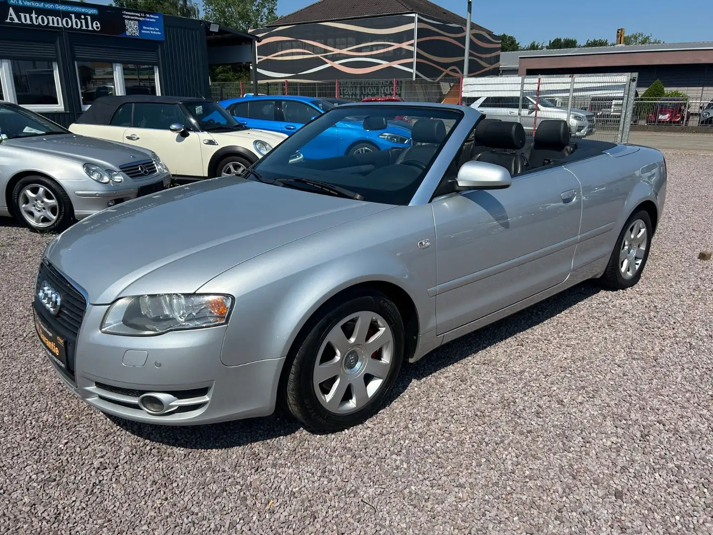 Audi A4 Cabriolet 1.8 T *Navi*Xenon*Vollleder* Silber - 1