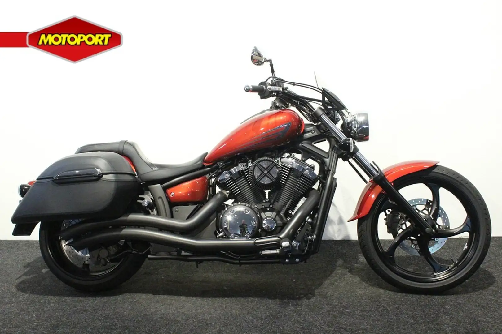 Yamaha XVS 1300 CUSTOM Zwart - 1