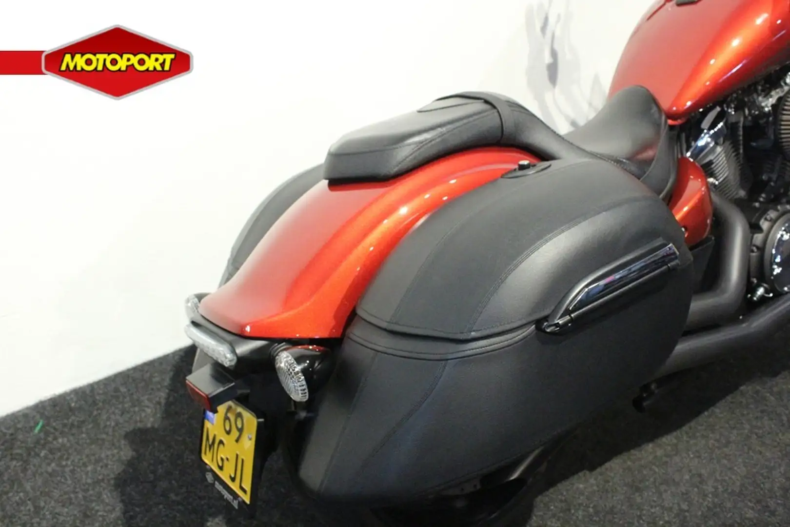 Yamaha XVS 1300 CUSTOM Zwart - 2