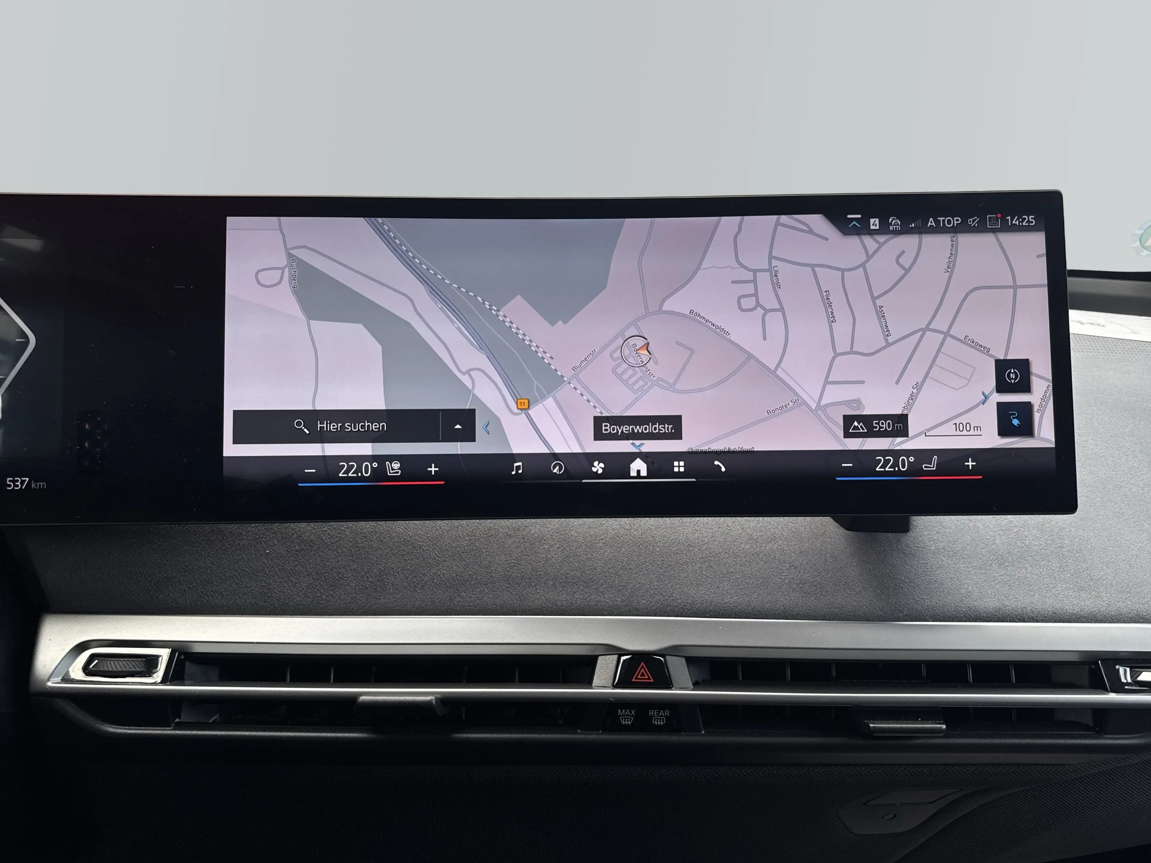 BMW iX xDrive45 — photo 14