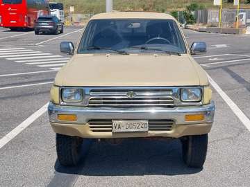 Hilux 2.5 double cab LN 105