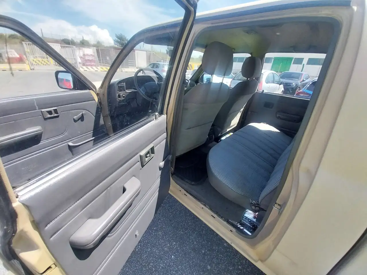 Toyota Hilux 2.5 double cab LN 105, foto 8