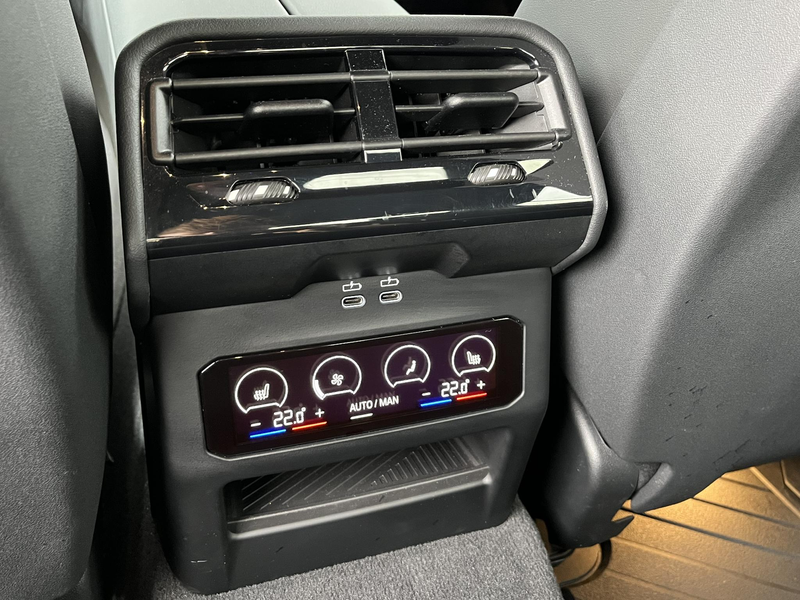 BMW 550 5-serie 550e xDrive M-Sport/Headup/Stoelverk/Trekh — photo 35