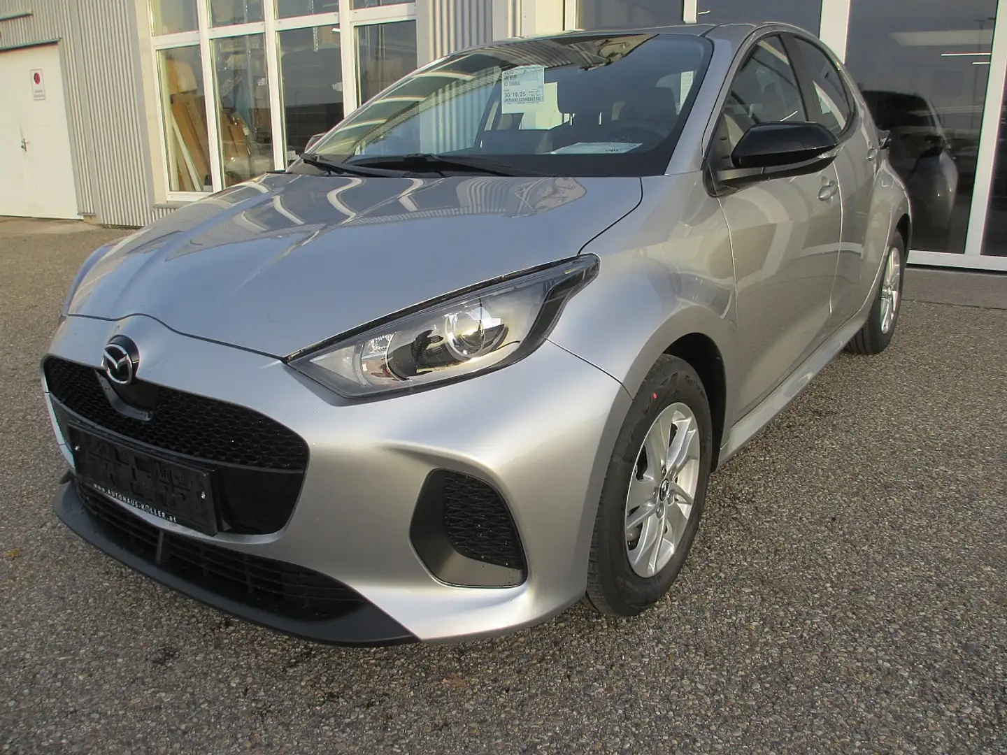 Mazda 2 Mazda2 Hybrid Centre Line Silber - 2