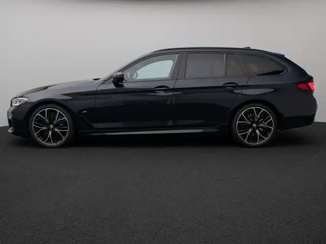 BMW 5 Series view 11