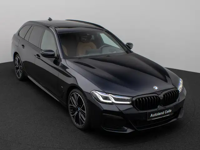 BMW 5 Series view 3