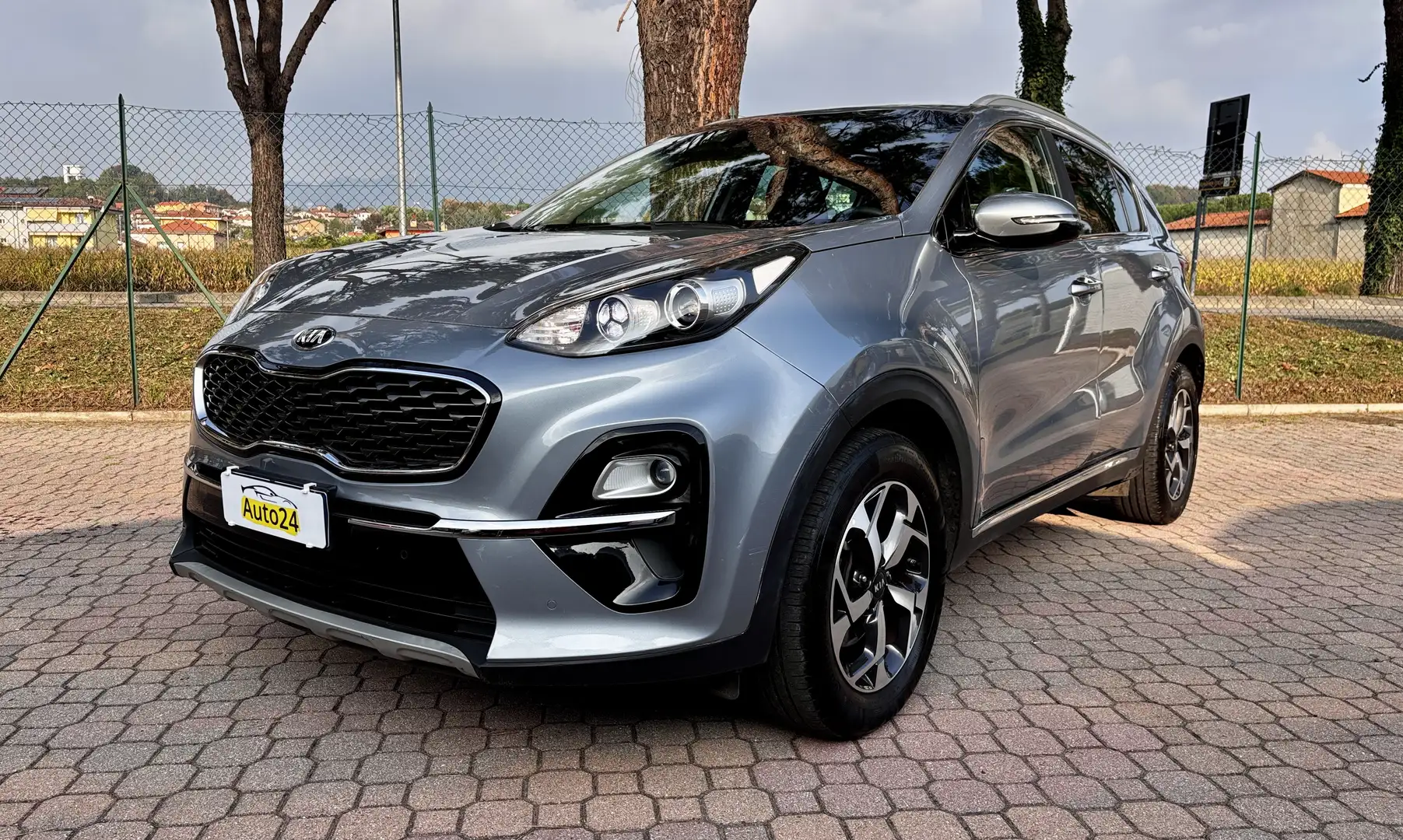 Kia Sportage Sportage IV 1.6 gdi Energy 2wd *SEGNI CARROZZERIA* Grigio - 1