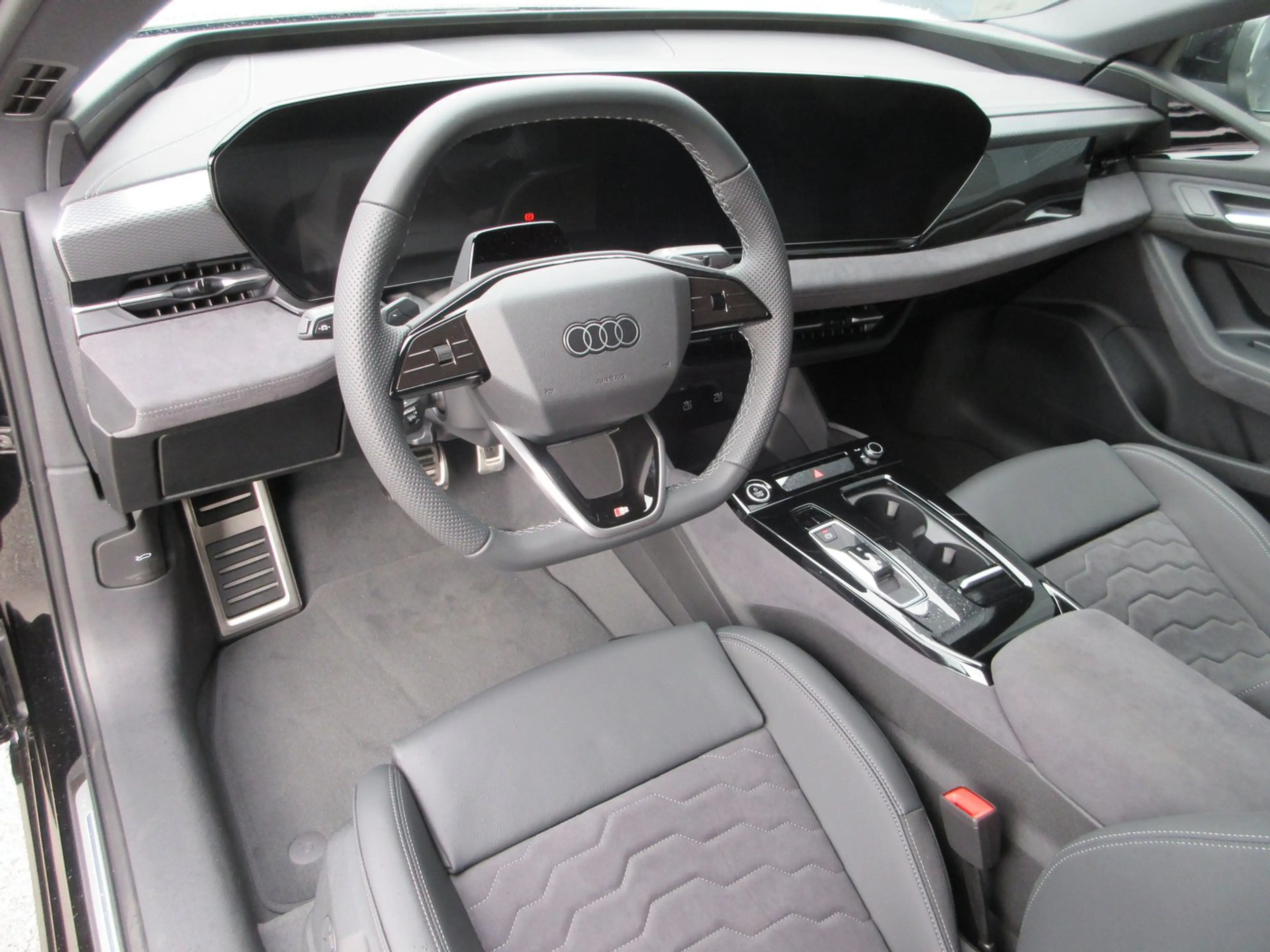 Audi A6 e-tron — photo 13