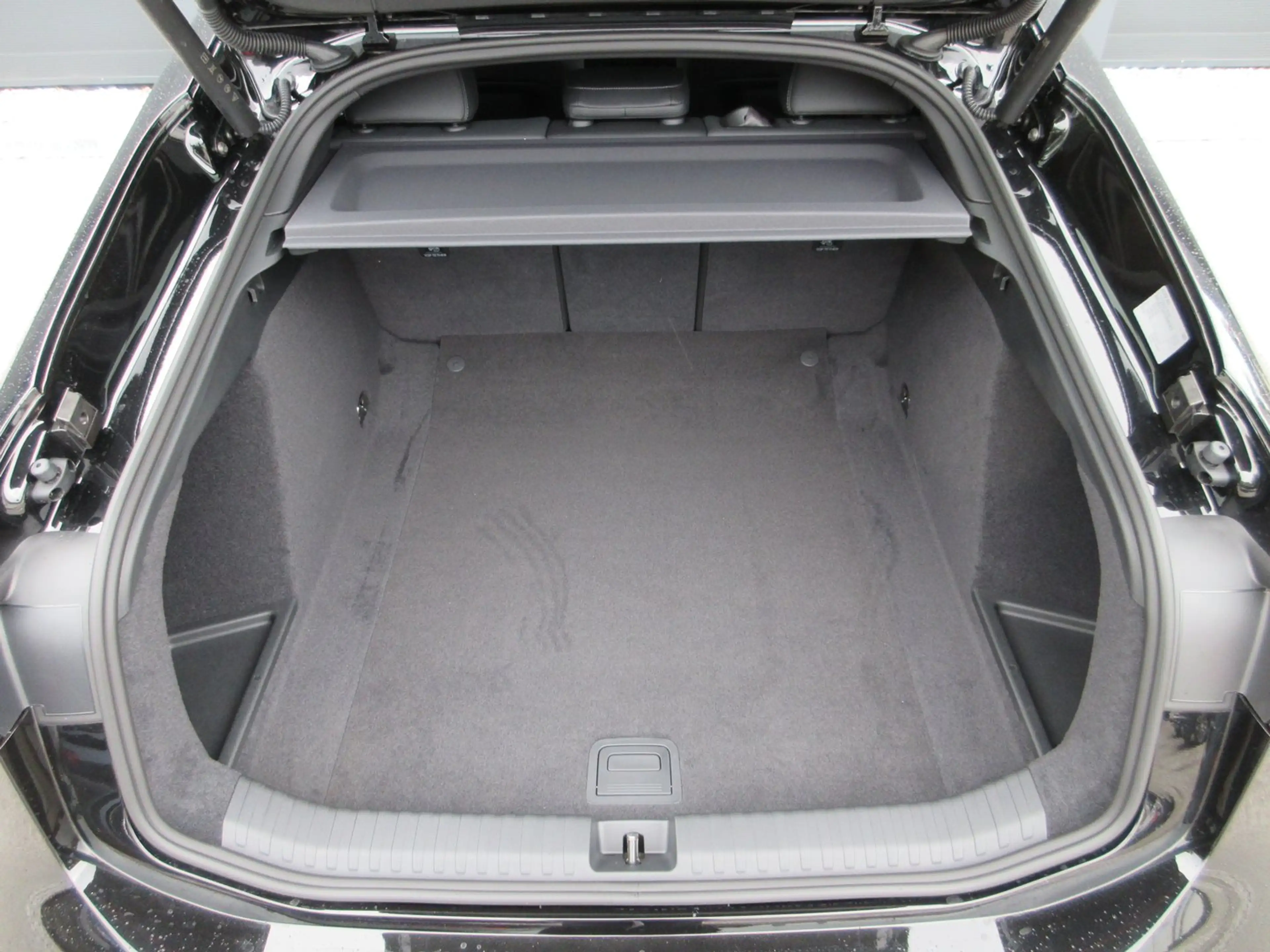 Audi A6 e-tron — photo 15