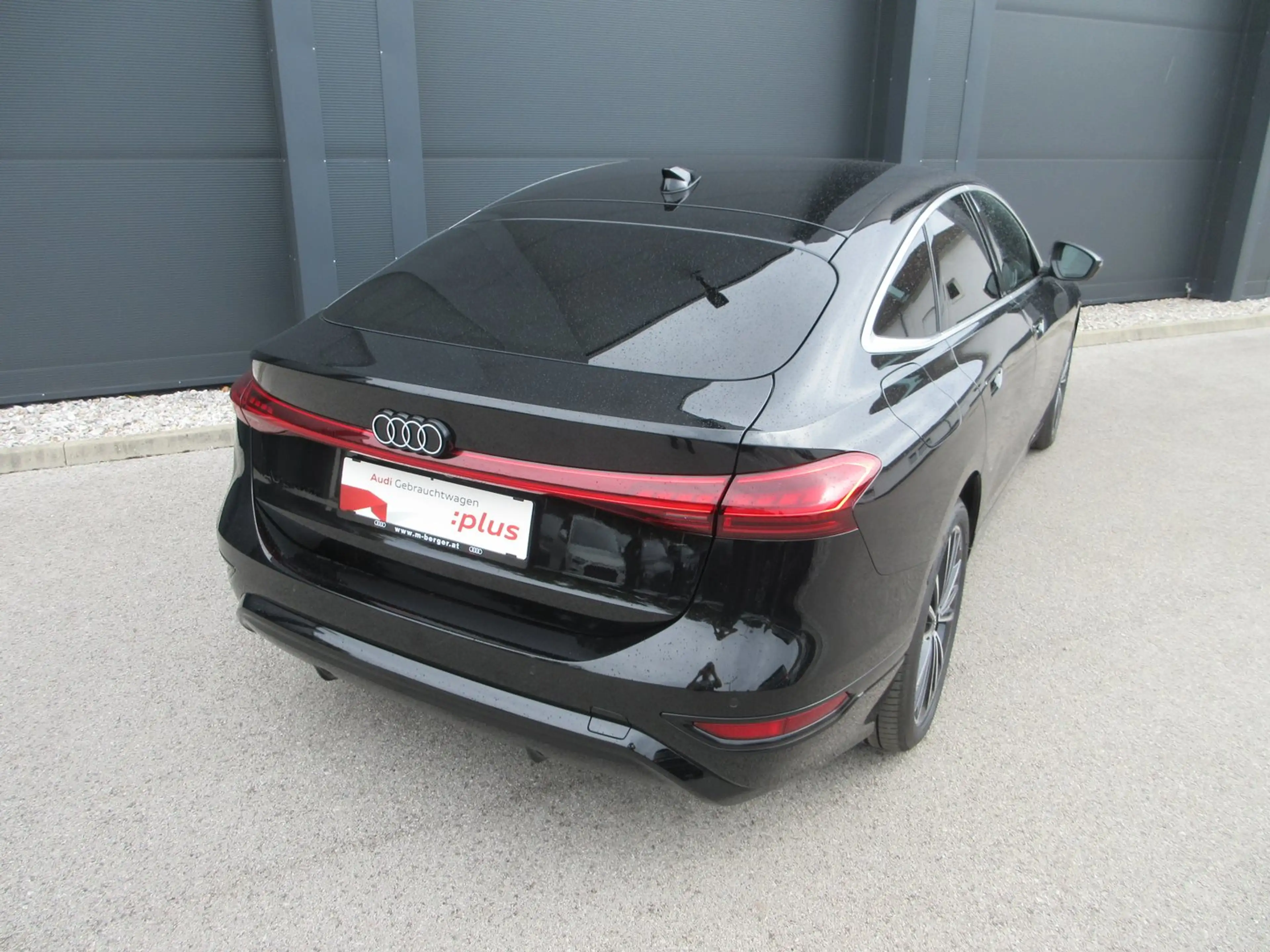 Audi A6 e-tron — photo 6