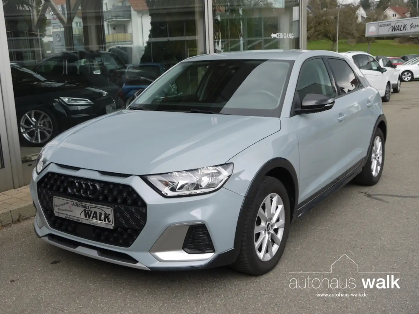 Audi A1 30 TFSI Citycarver AppleCarPlay DAB GRA APS Gris - 2