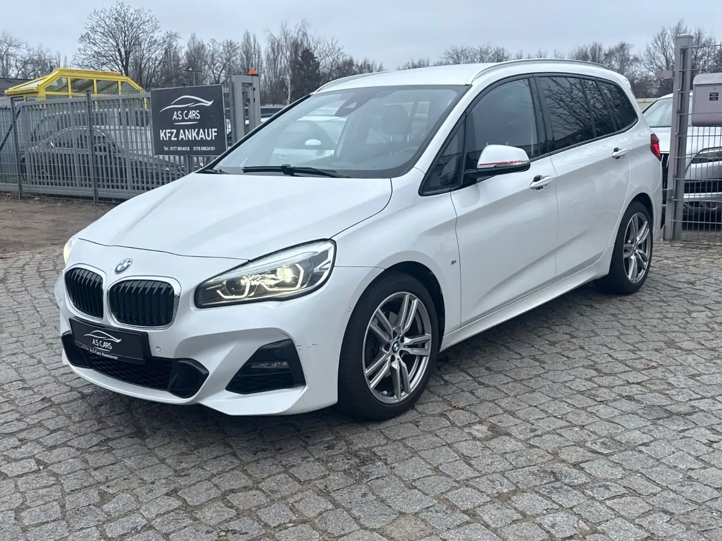 BMW 218 M Sport*Autm*Leder*AHK*7SItze* Weiß - 2
