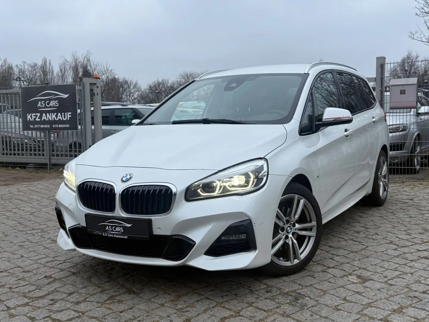 BMW 218 M Sport*Autm*Leder*AHK*7SItze* Weiß - 1