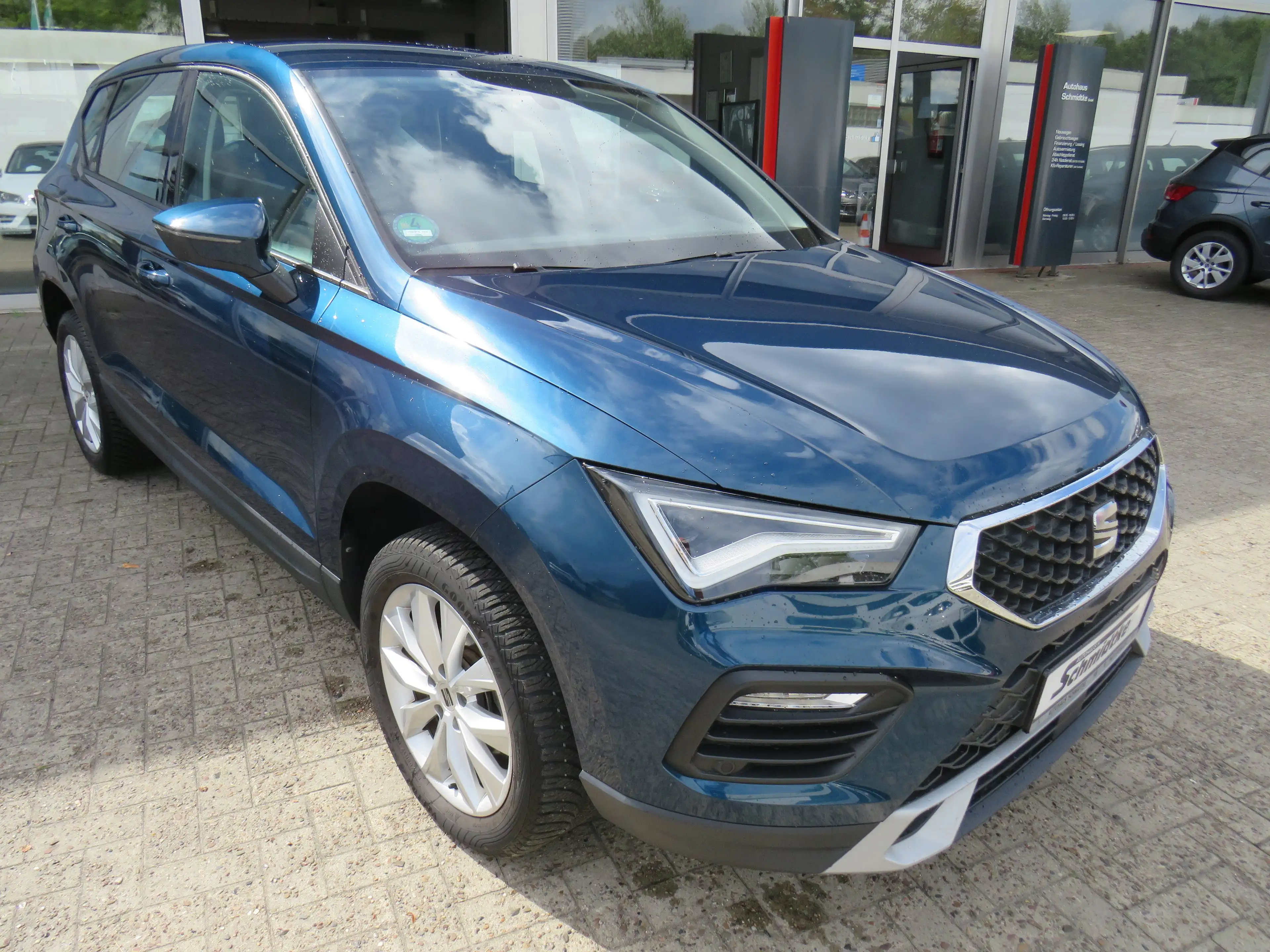 SEAT Ateca 1.5 TSI Style*AHK*Navi*Carplay*Ganzj.Reifen*1Hd