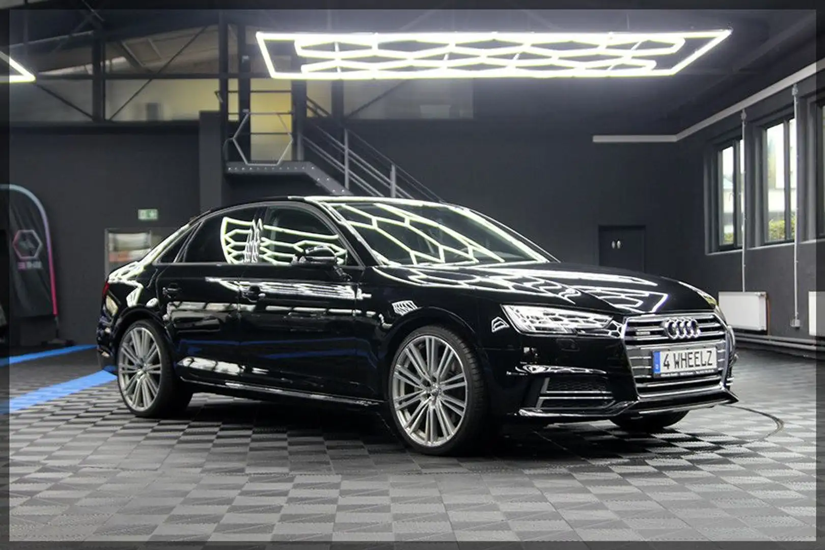 Audi A4 2.0 TFSI S tronic S Line quattro NAVI / CAM Noir - 1