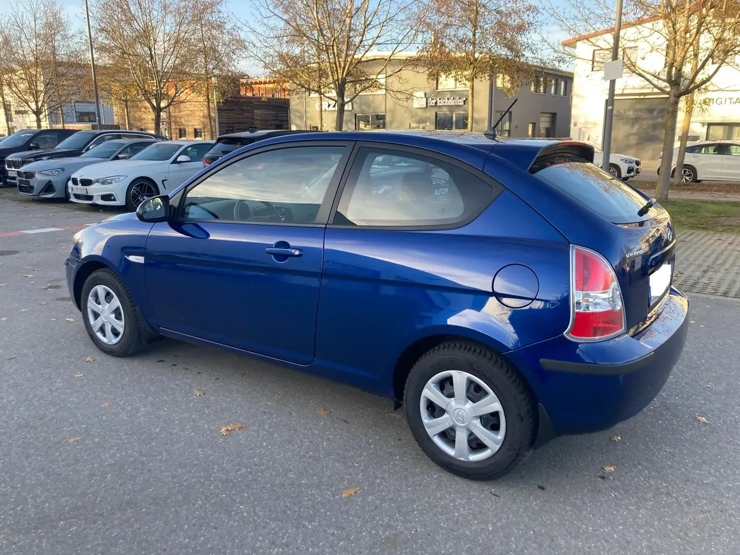 Hyundai ACCENT 1.4 * wenig Kilometer * Blau - 1