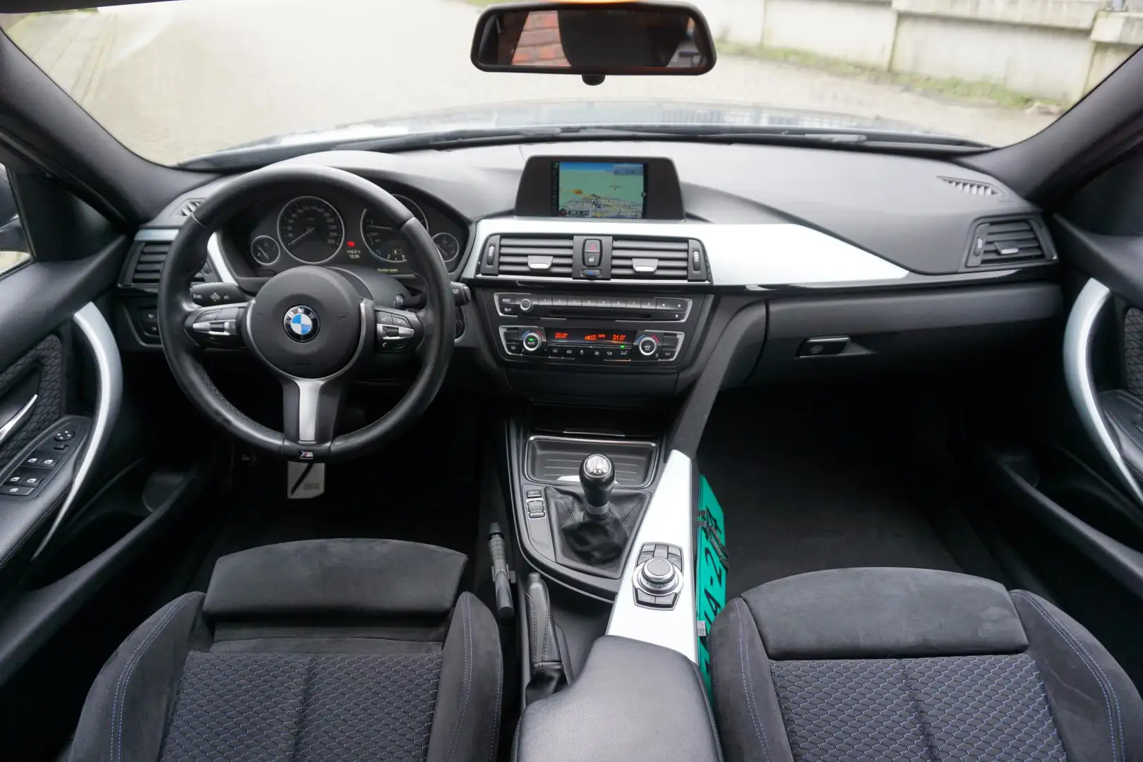 BMW 316 3-serie Touring 316i Touring M-Sport Executive 100 Grijs - 2