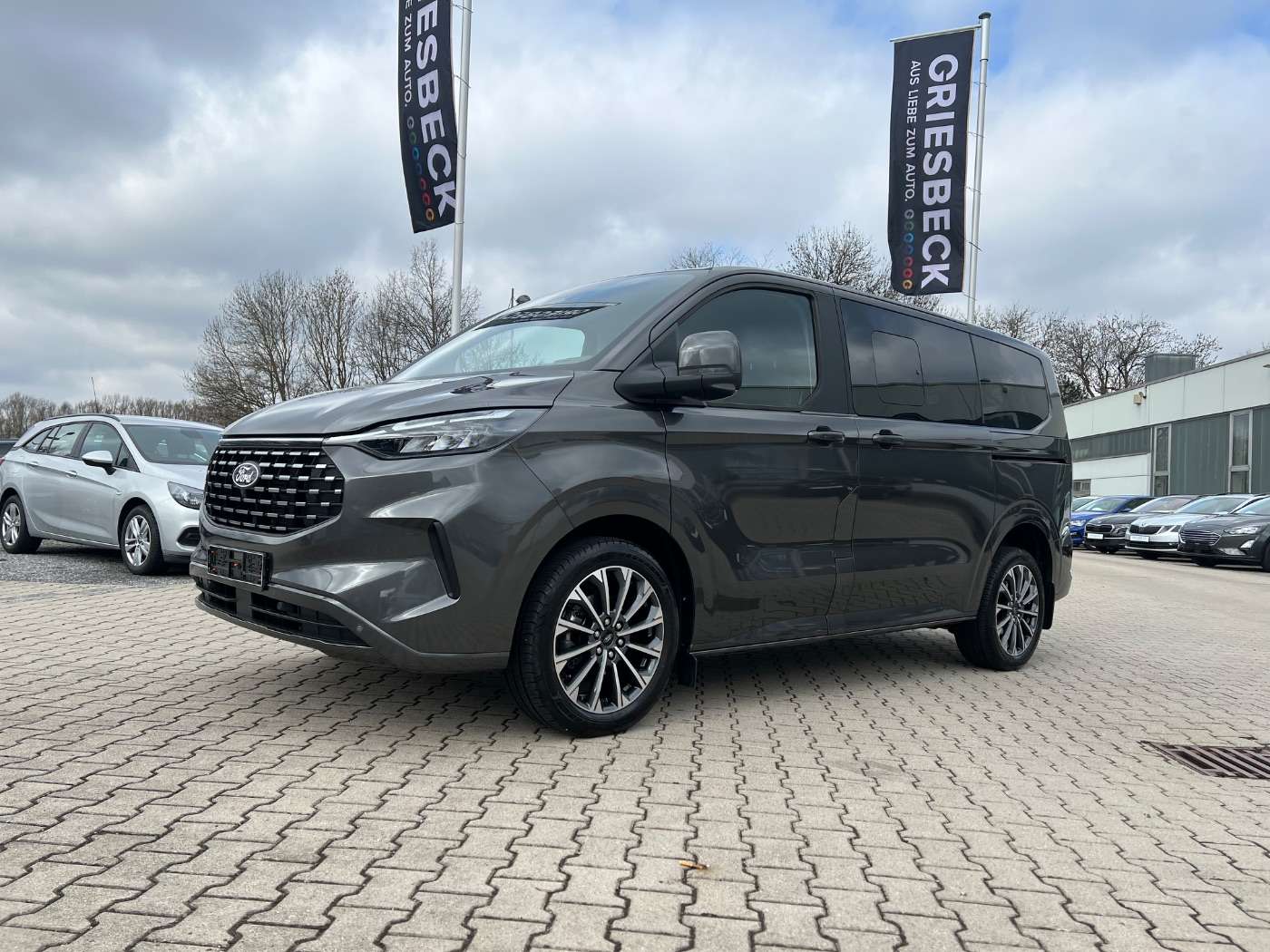 Second hand Ford Tourneo Custom 2.0