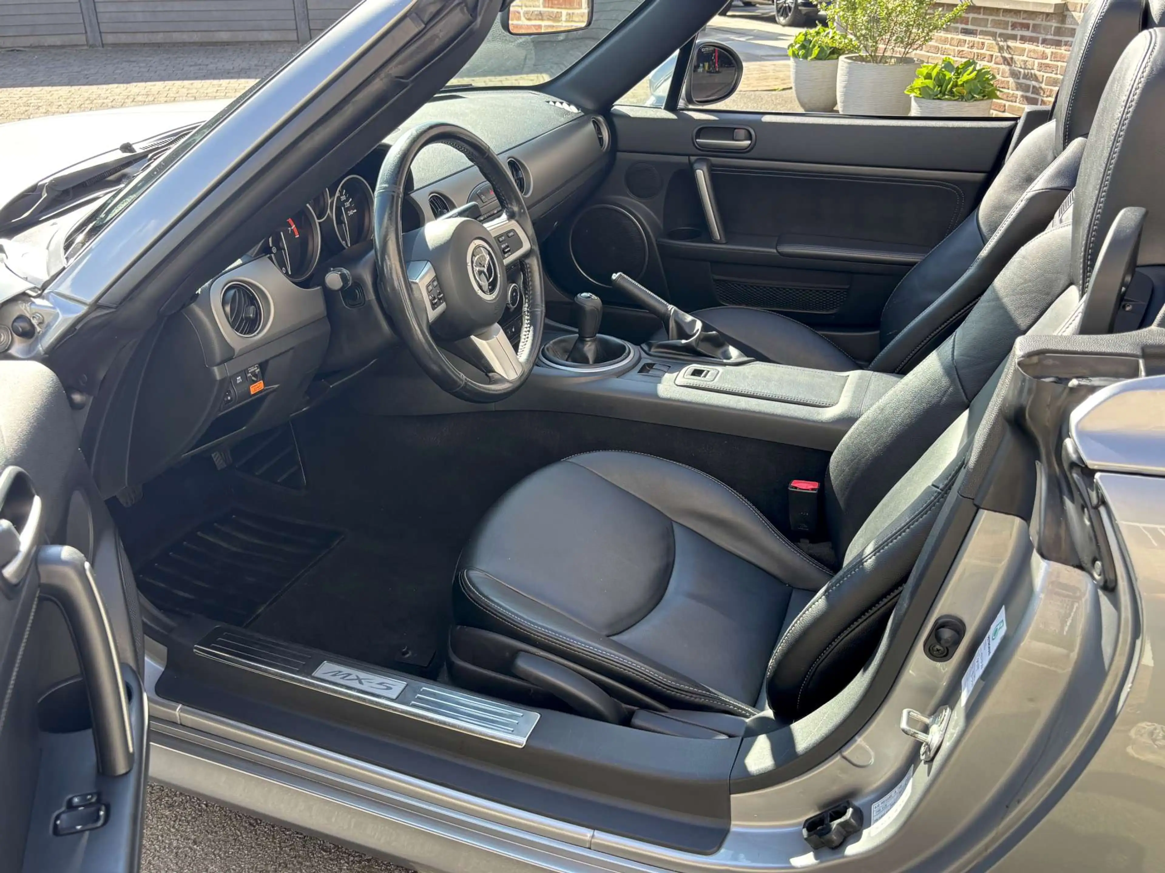 Mazda MX-5 MX-5 1.8 NCFL Roadster Coupé / Leder / 90000km — photo 11