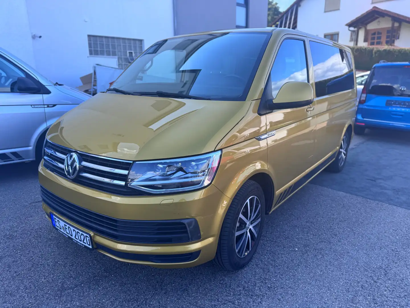 Volkswagen T6 Multivan Multivan Comfortline 4Motion/LED/Luftstandheizung Gold - 1