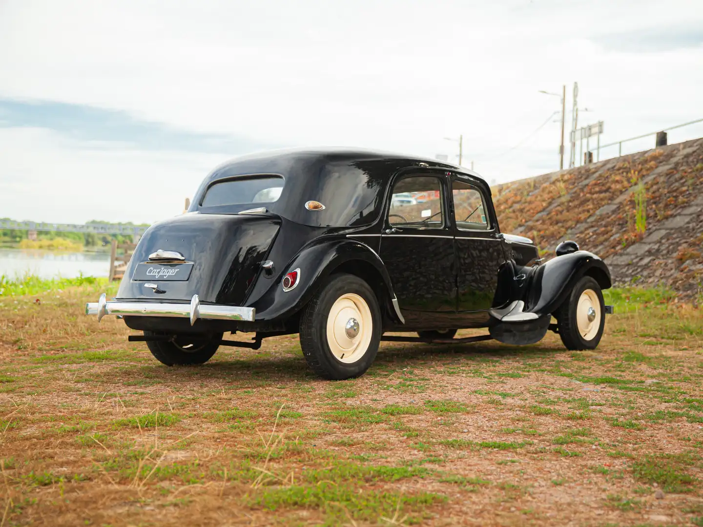 Citroen Traction Avant 11 Schwarz - 2