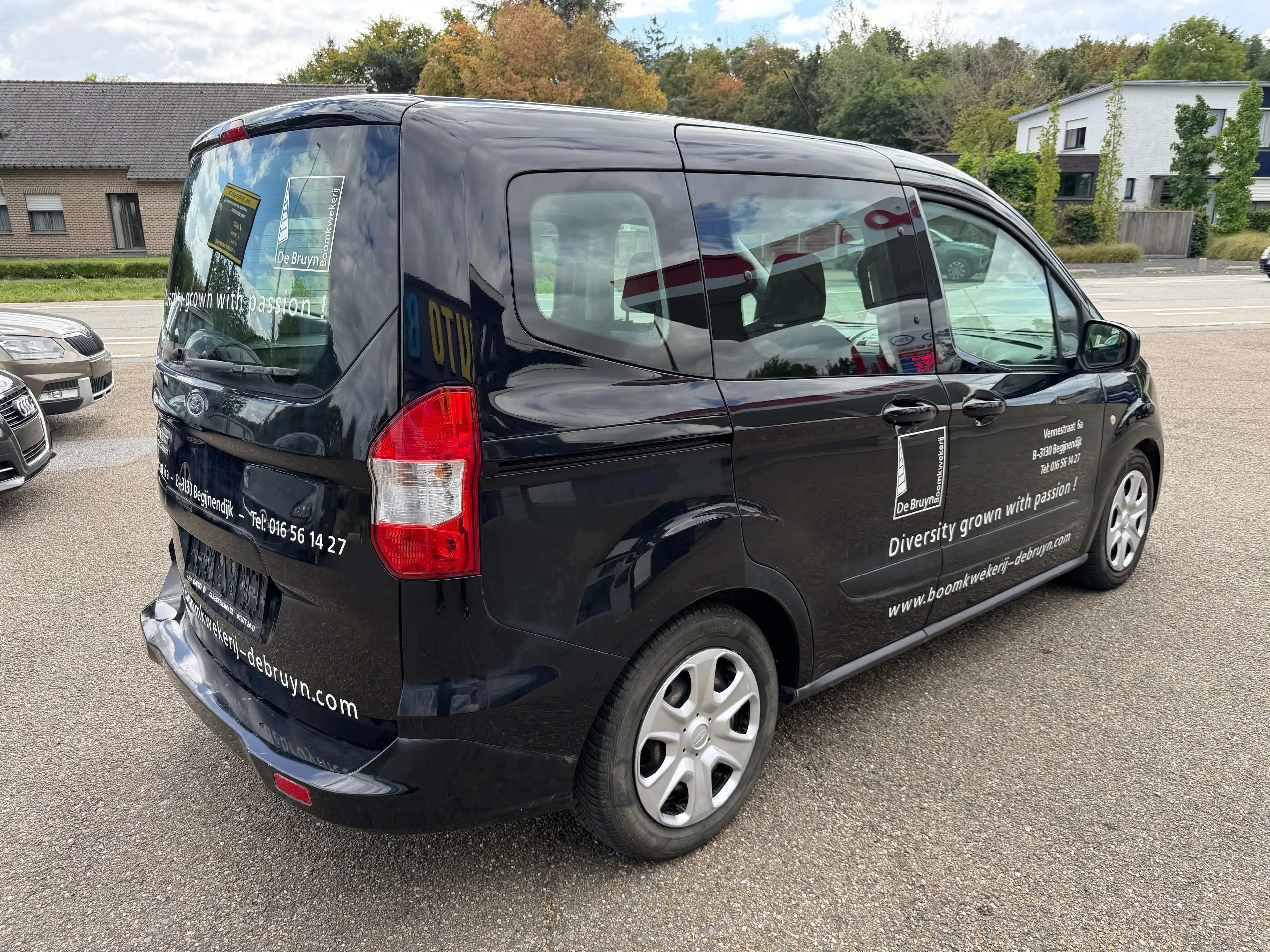 Ford Tourneo Courier 1.5 TDCi Ambiente — photo 5