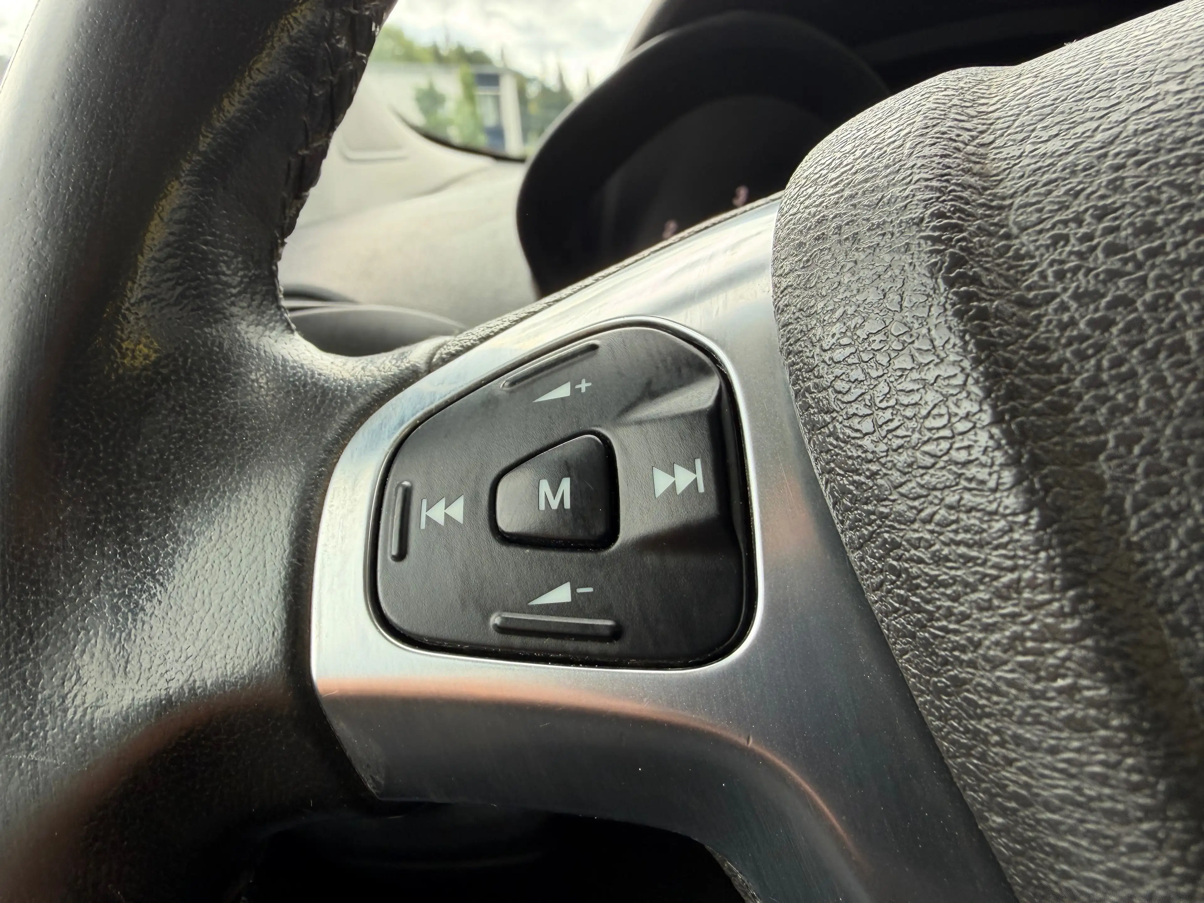 Ford Tourneo Courier 1.5 TDCi Ambiente — photo 15