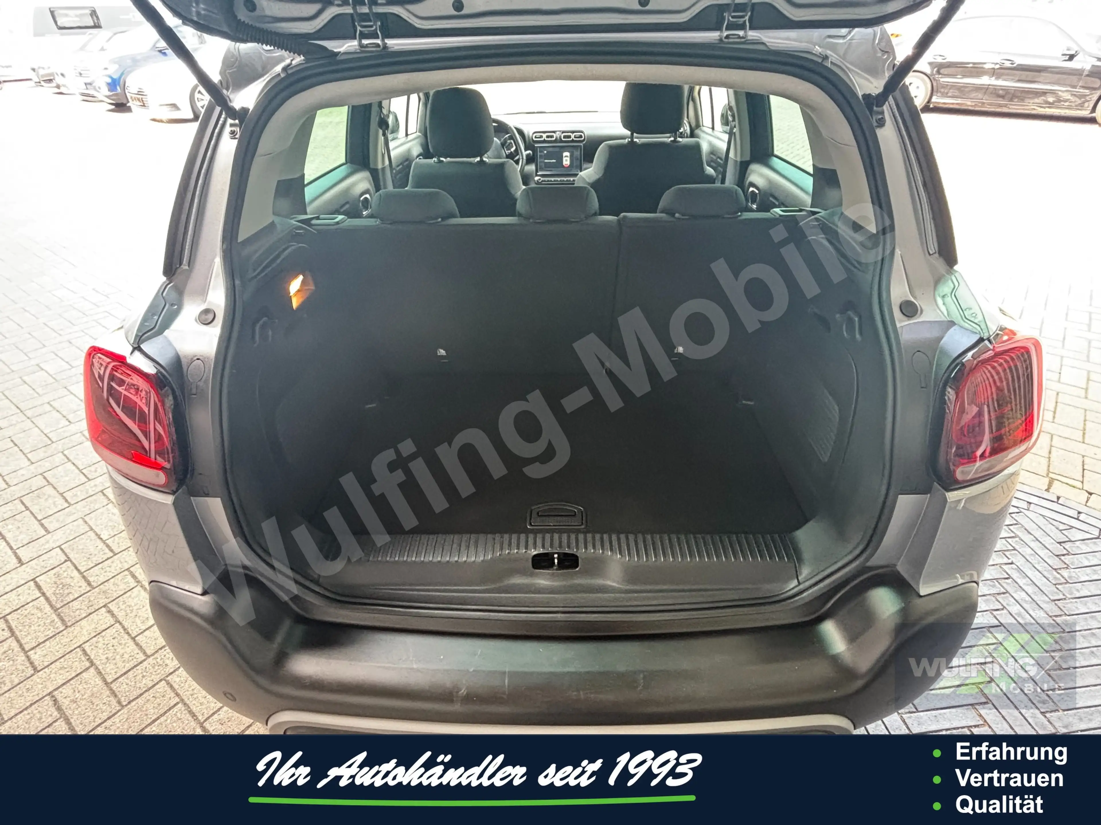 Citroen C3 Aircross 1.2PureTech Tempomat PDC DAB Navi — photo 11