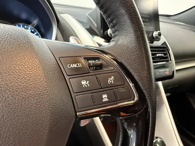 Mitsubishi Eclipse Cross view 9
