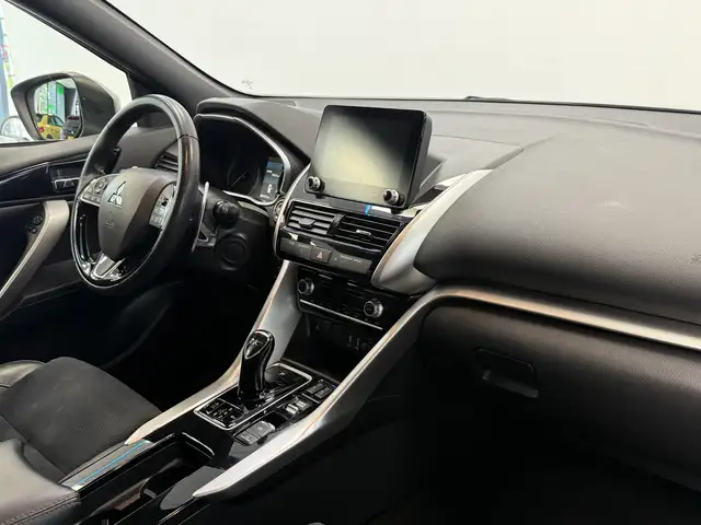 Mitsubishi Eclipse Cross view 7