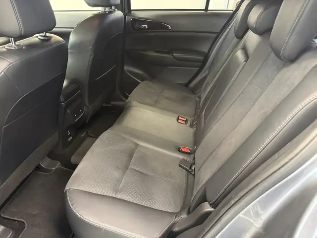 Mitsubishi Eclipse Cross view 16