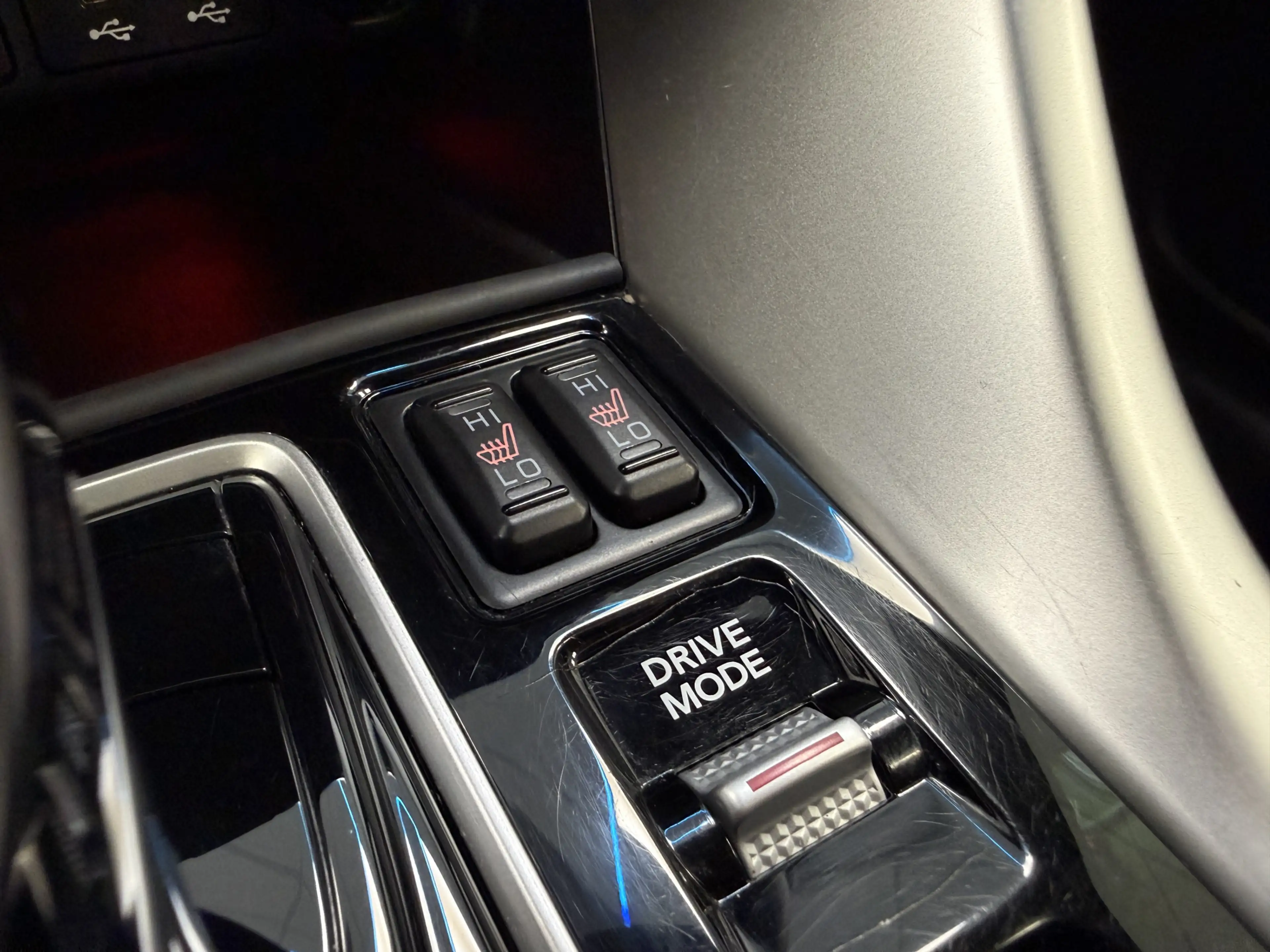 Mitsubishi Eclipse Cross 2.4 PHEV 4WD Business Executive Adaptive-Cruise Tr — photo 14