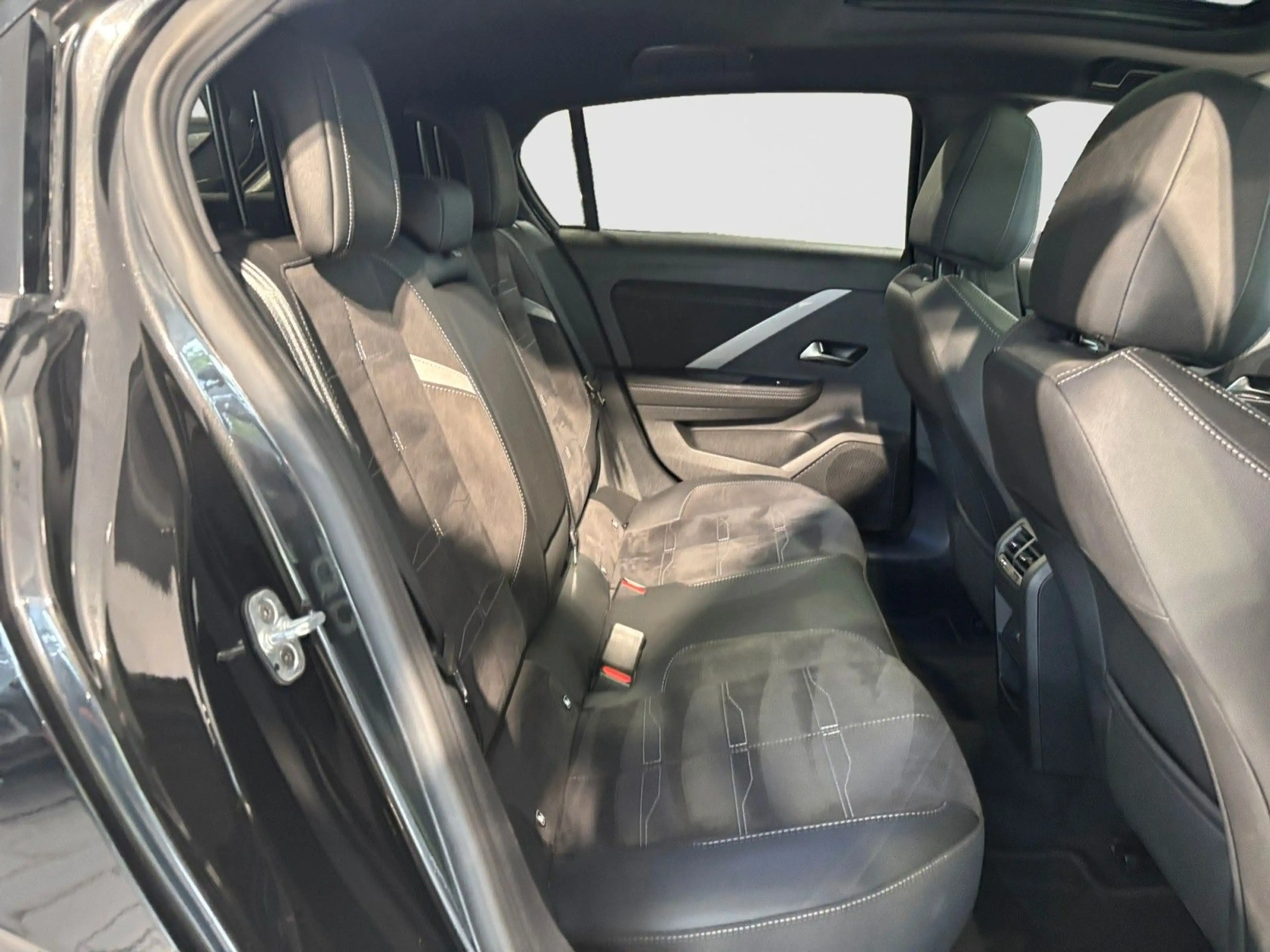 Opel Astra L Lim Ultimate Aut. SCHIEBE LED ACC HUD — photo 10