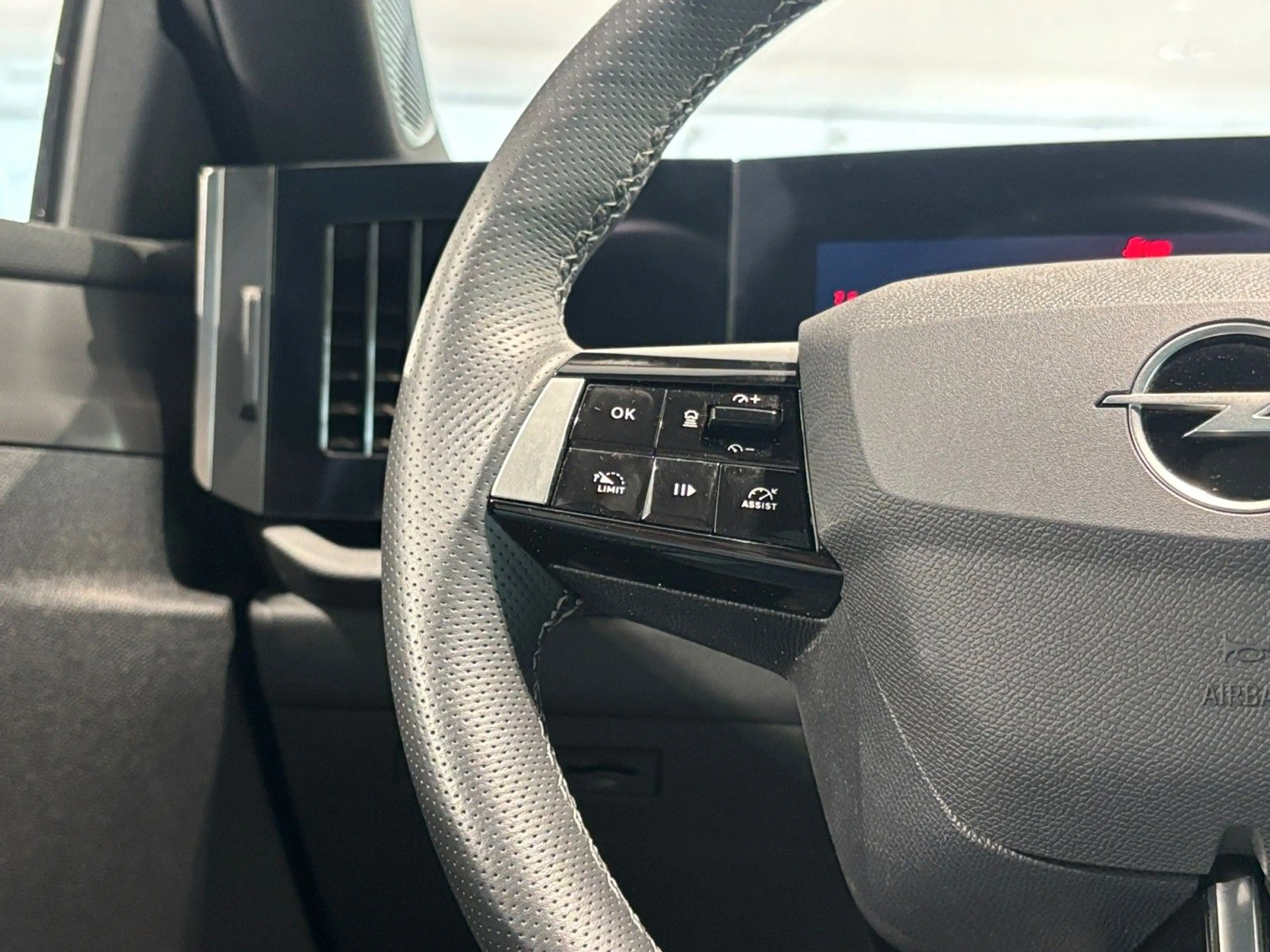 Opel Astra L Lim Ultimate Aut. SCHIEBE LED ACC HUD — photo 14