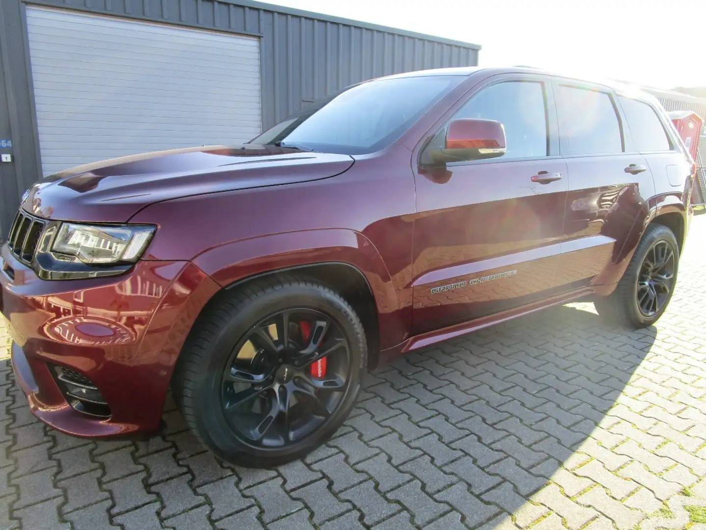 Jeep Grand Cherokee 6.4 V8 HEMI SRT mit Gasanlage Rojo - 1