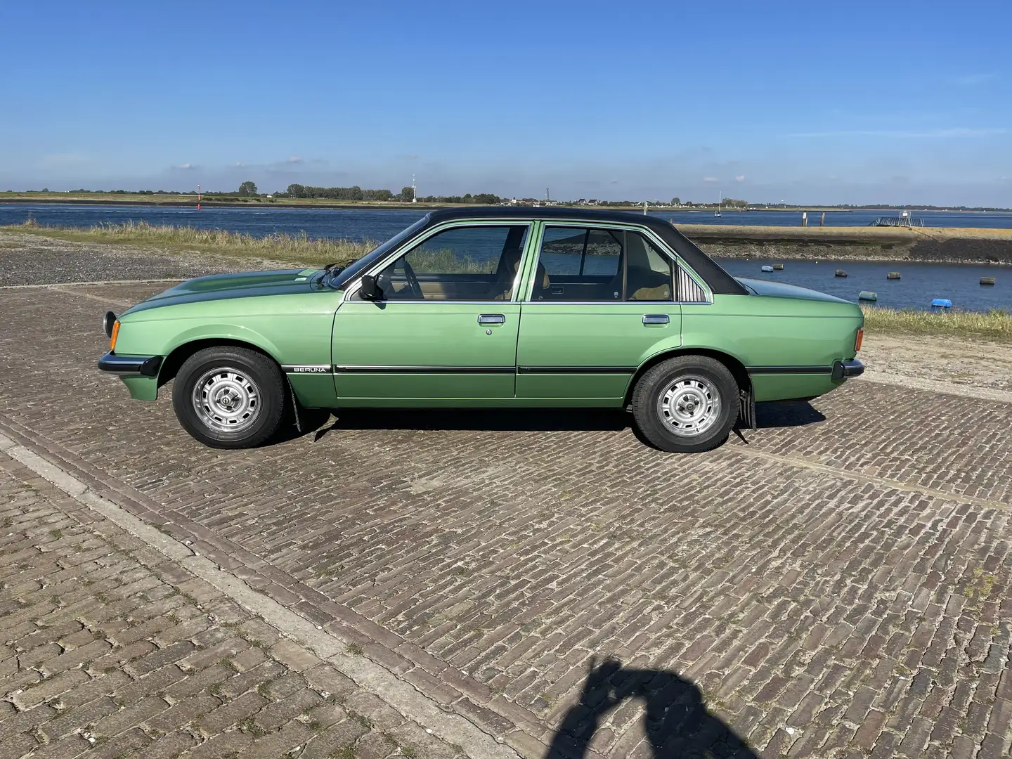 Opel Rekord 2.3 D berlina Verde - 2