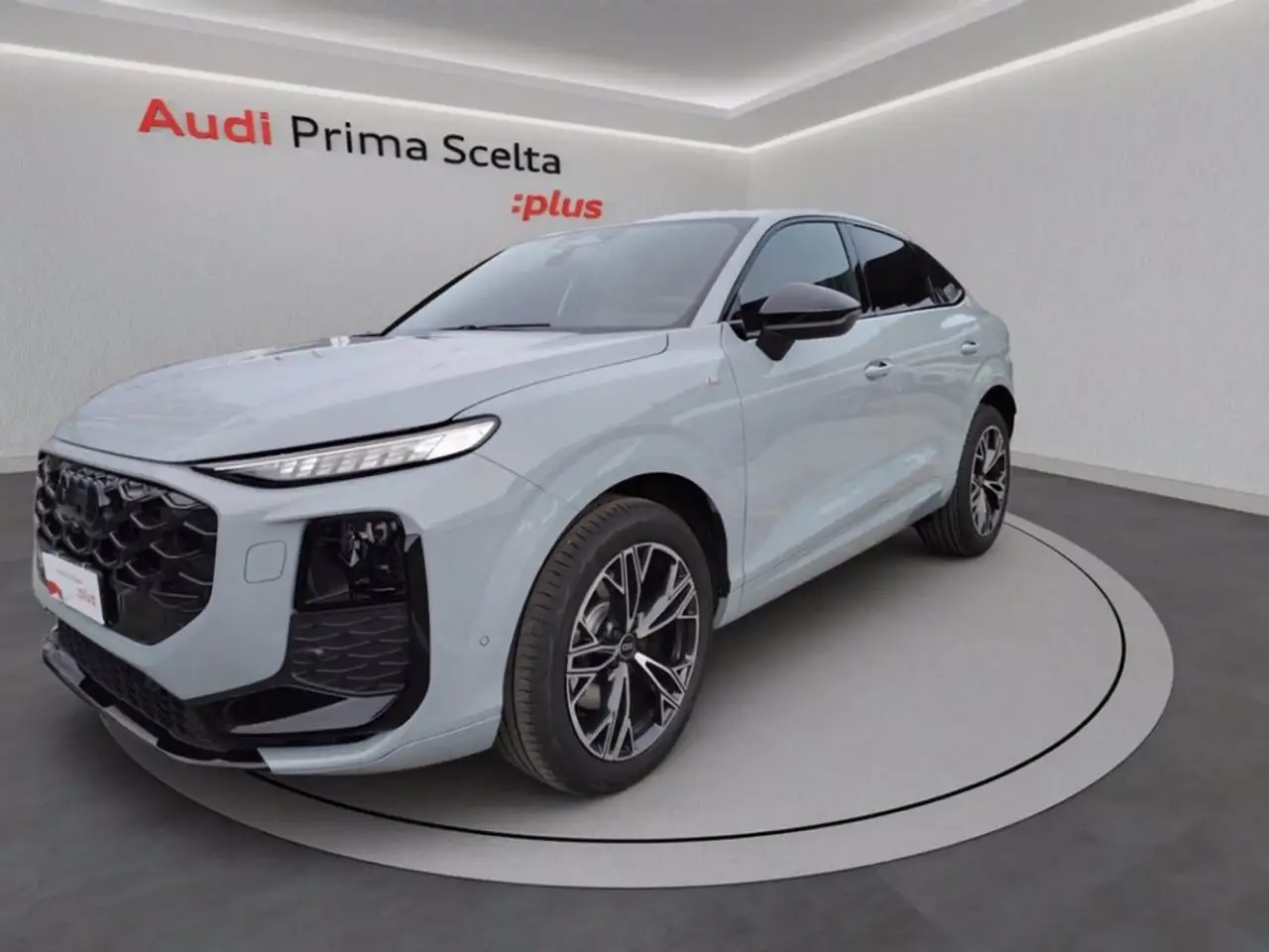 Audi Q3 sportback 2.0 tdi s line edition 150cv s-tronic — photo 1 of 16